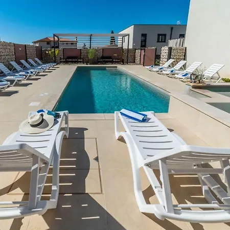 Pinna - Galija Apartmán *
